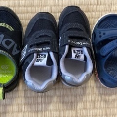 ニューバランス・クロックス・ホーキンス