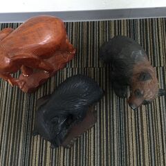 ○【0円あげます！】動物の置き物まとめ売り 熊 象 オブジェ 置き物 インテリア 雑貨 木彫り 和室 小物 (NF240706)Zi-494-10の画像