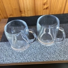 ビールジョッキ2個の画像