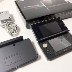 【配送可能】ニンテンドー3DS一式 コスモブラック 本体 充電器の画像