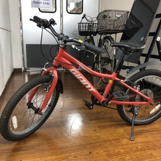 子供用自転車　GIANT 20インチ　XTC レッド　18,480円