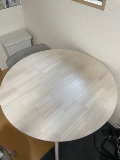 ダイニングテーブル