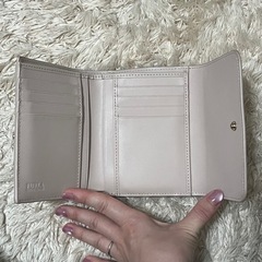 【受付終了】FURLA 折りたたみ財布の画像