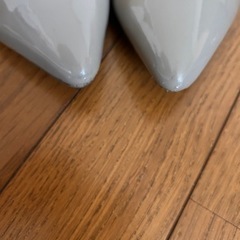 エナメルパンプスの画像