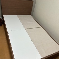 受け渡し者決定　　
家具 ベッドフレーム　セミダブル　マットレス付