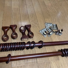 木製カーテンポールの画像