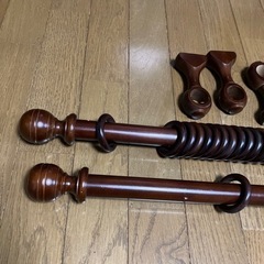 木製カーテンポールの画像