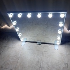 女優ミラー　化粧ミラー　スタンド　LED付き卓上鏡の画像