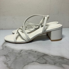 ☆値下げ☆N2407-129 H&M ブロックヒールサンダル サイズ35 ホワイト 中古 汚れありの画像