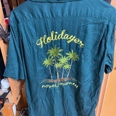 ボーリングシャツ風　やしの木　シャツ　着用1回のみ　の画像