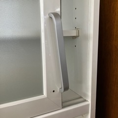 K2407-132  ユーアイ キッチンボード 食器棚 幅1350mm 取手部分1箇所ネジ無し キズ汚れ有りの画像