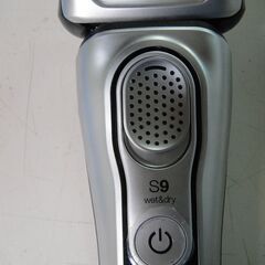 【⑫】ブラウン　シリーズ9　Type：5793　洗浄機・洗浄液カートリッジ✕５個付き（電源ボタン難あり）の画像