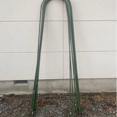 菜園アーチ支柱まとめ9本の画像