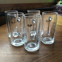 小ぶりなジョッキ5個