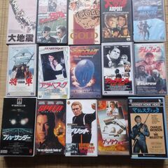 映画ビデオソフト　４２本　VHS＜パニック、サスペンス、戦争アクションほか＞の画像
