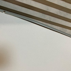 こたつと姿鏡の画像