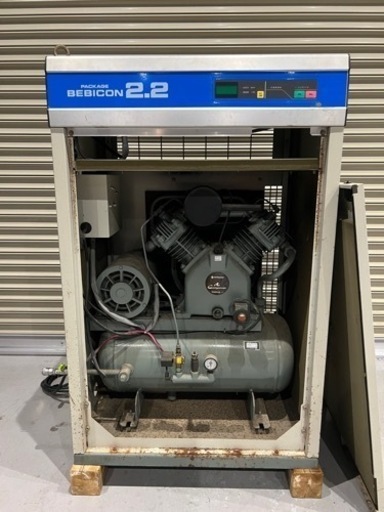 DIY、ガレージに 日立パッケージコンプレッサー 200v 60hz 2.2kw 3馬力 　