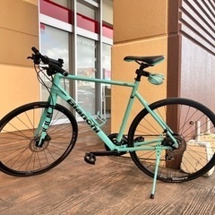 自転車 クロスバイク　ビアンキローマ3