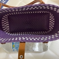 かごバック　パープル系の画像