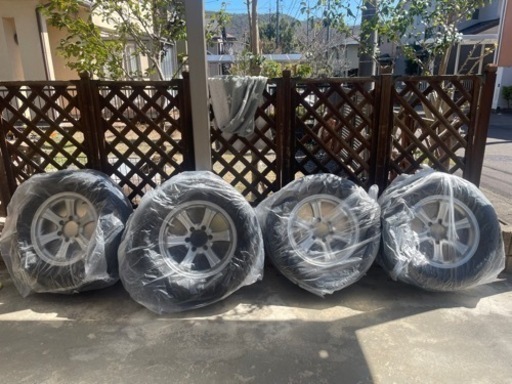 スタッドレスタイヤ