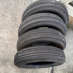 車のパーツ タイヤ、ホイールの画像