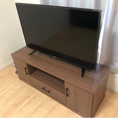 Hisense 43テレビとテレビスタンド