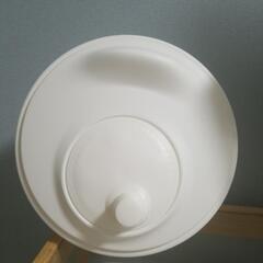 スタンダード プロダクツの冷水ボトルと IKEA ウップフィルド 野菜水切りサラダスピナーの画像