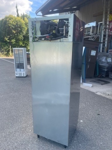 中古品 ホシザキ業務用冷凍冷蔵庫 HRF-63ZT 2017年 100V 冷凍97L 冷蔵245L 630ｘ650ｘ1900ｍｍ 動作