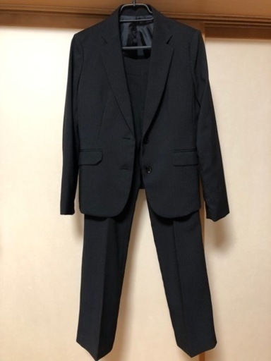 レディーススーツ