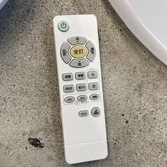 ☆中古￥2,800！ニトリ　8畳用LEDシーリングライト　照明器具　CD:8380174型　【BG047】の画像