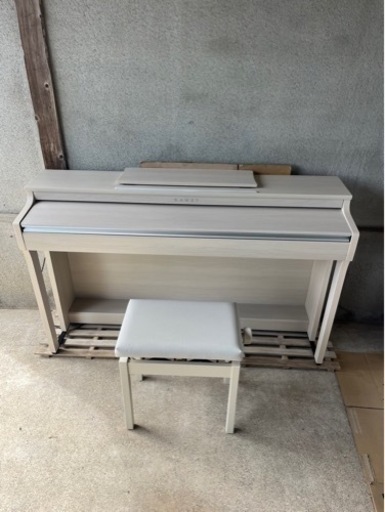 年式2021年　電子ピアノ