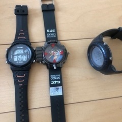 3台合計500円です 腕時計