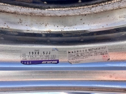 車のパーツ タイヤ、ホイール