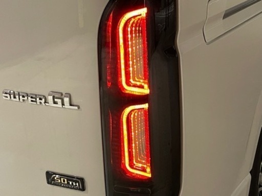 《大阪無料配送》ハイエース　BIG DIPPER（ビッグディパー）　プラチナLEDテールランプ　スモークマットブラック　3Dテール