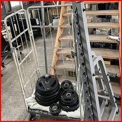 ② 状態良好 BodySolid マルチプレスステーション・スクワットラック+BodySolidオリンピックプレートツリー＋FitElite オリンピックプレート(オールラバー仕様) 計175KG＋オリンピックバー(長さ約220cm) 手渡し希望/自社配送可能（配送エリアについてお問い合わせください) の画像