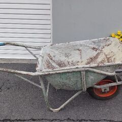 ★値下げ　中古　一輪車★の画像