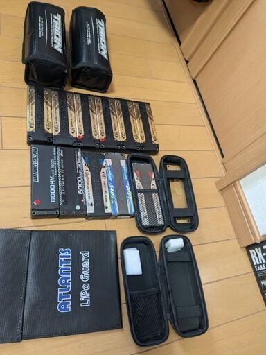取引中♦ホビーラジコン用のバッテリー＆充電器＆放電器セットです♦