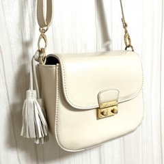 白ショルダーバッグ👜