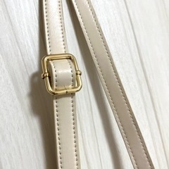 白ショルダーバッグ👜の画像
