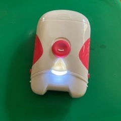 ライト付き電動爪切りの画像