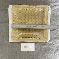 BARNEYS NewYork シャンパンカラー　ガラス盛り皿の画像