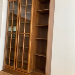 スライド式 本棚の画像