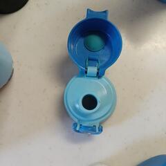 子供の水筒(THERMOS・容量600ml)の画像