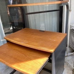 (引取り先決定)パソコン机家具 机