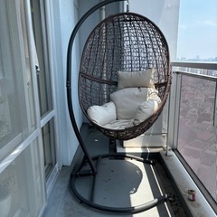 エッグ型ハンギングチェア (クッション付き)