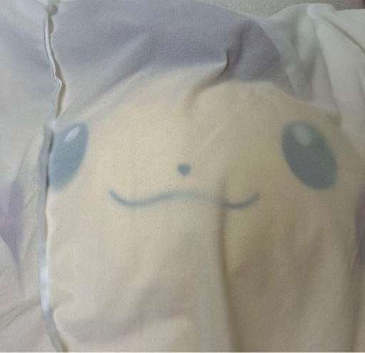 超キョダイぬいぐるみ　ピカチュウ　キョダイマックスのすがた