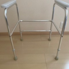 介護用　トイレ　立ち上がり簡易手すりの画像