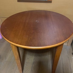 テーブル