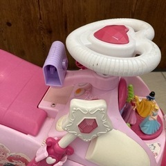 プリンセス 足蹴り車の画像