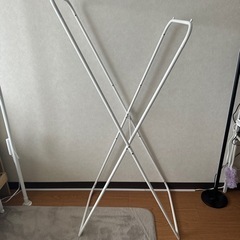 ニトリ省スペース室内用X型物干しスタンドの画像